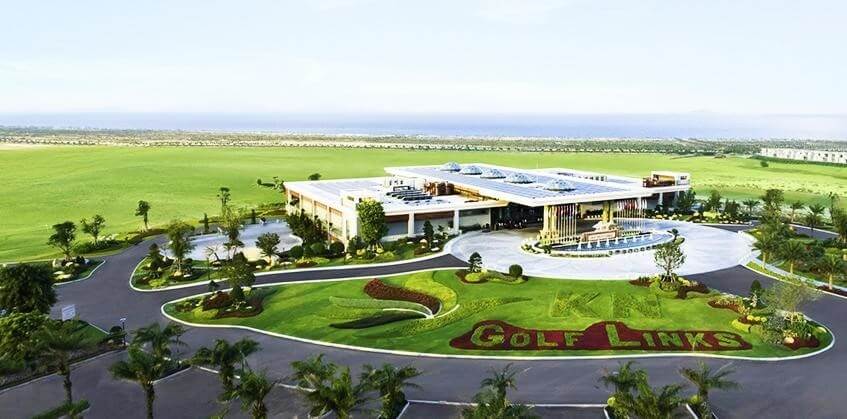 Clubhouse tại KN Golf Links