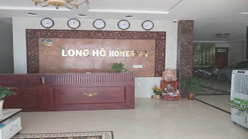 Khách sạn Long Hồ Hotel