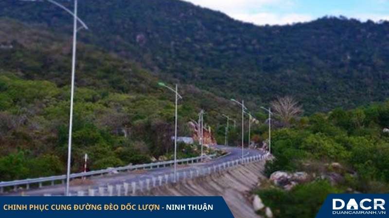 Chinh phục cung đường đèo dốc lượn tại Ninh Thuận